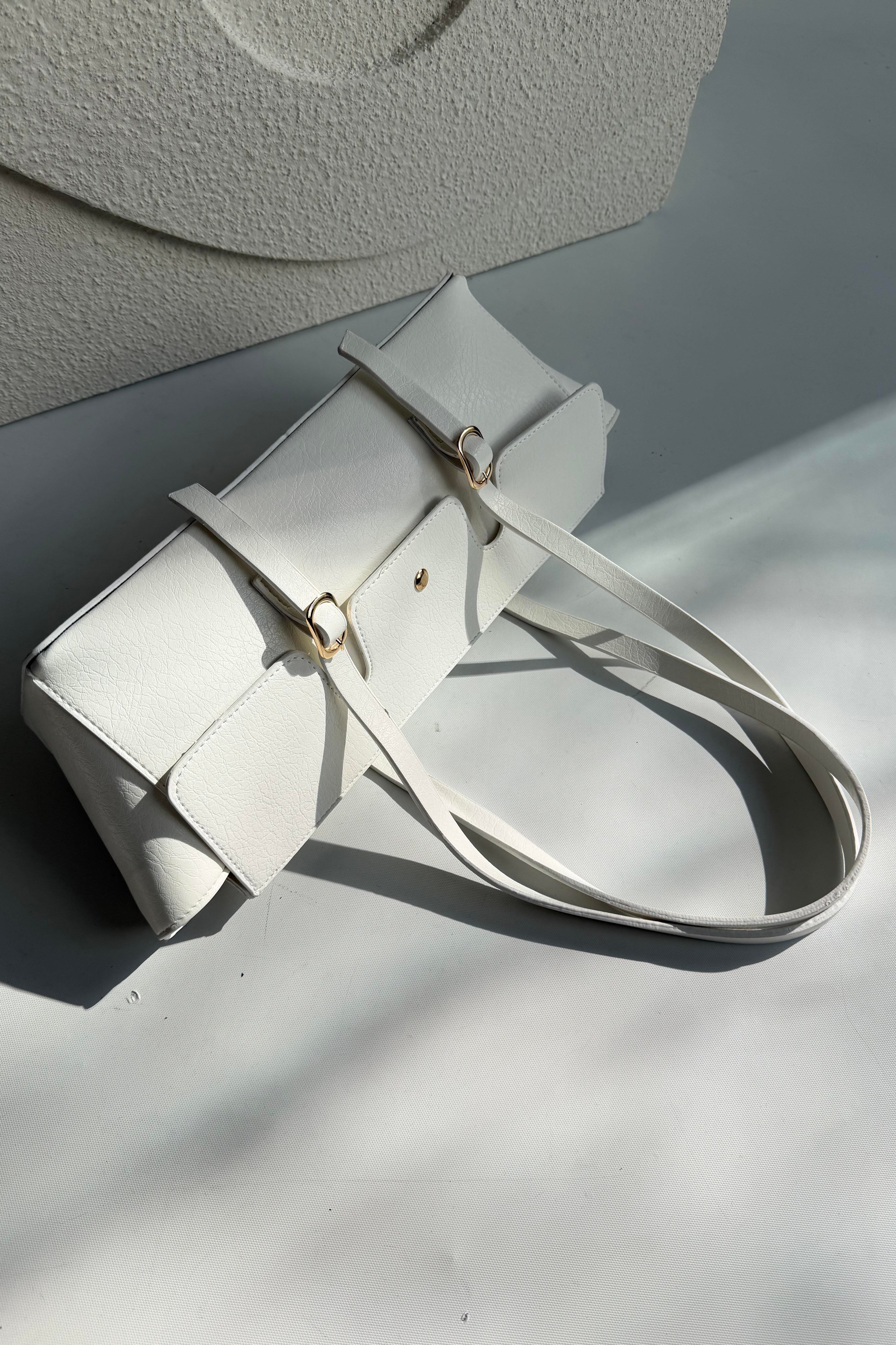 Kemer Tokalı Dikdörtgen Omuz Çantası SD1789