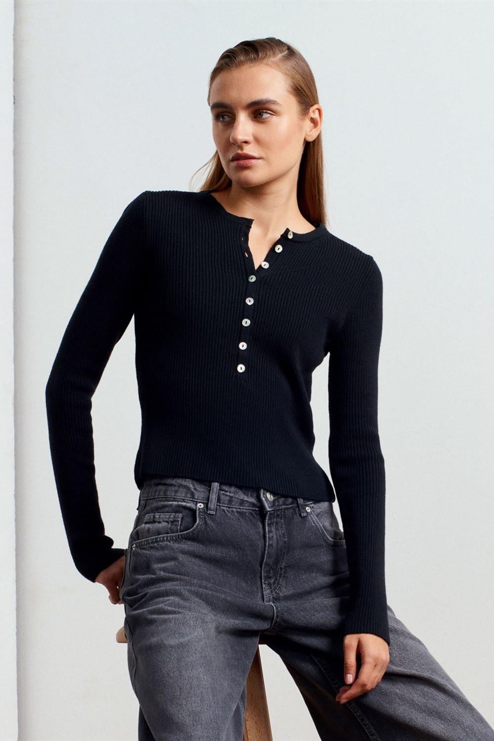 Bisiklet Yaka Yünlü Düğmeli Triko Kazak DL10819