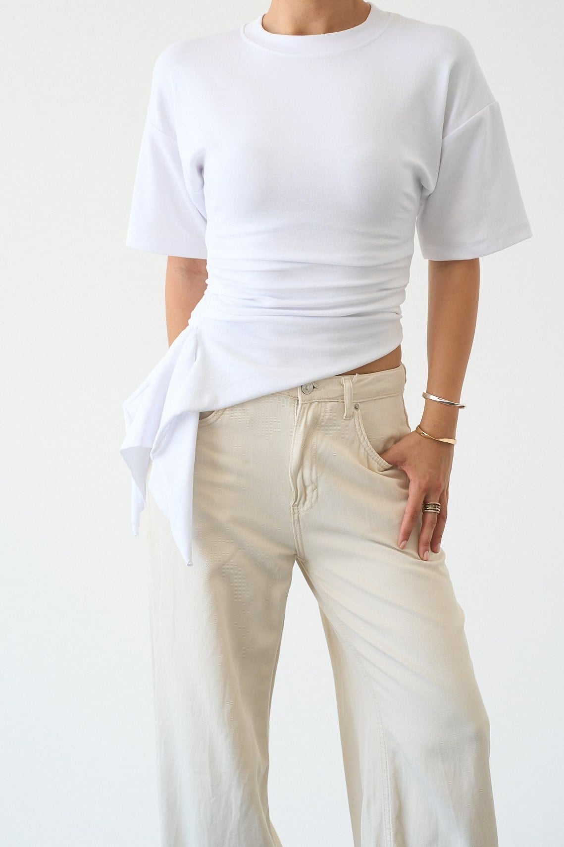 Asimetrik Kesim Bisiklet Yaka T-shirt QS261054