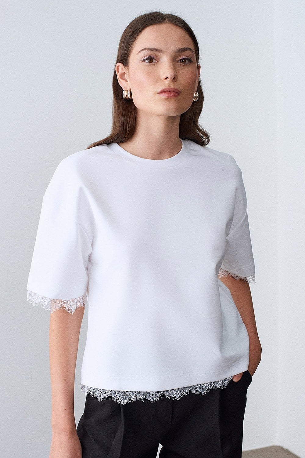 Dantel Detaylı Kısa Kollu T-shirt DL32826