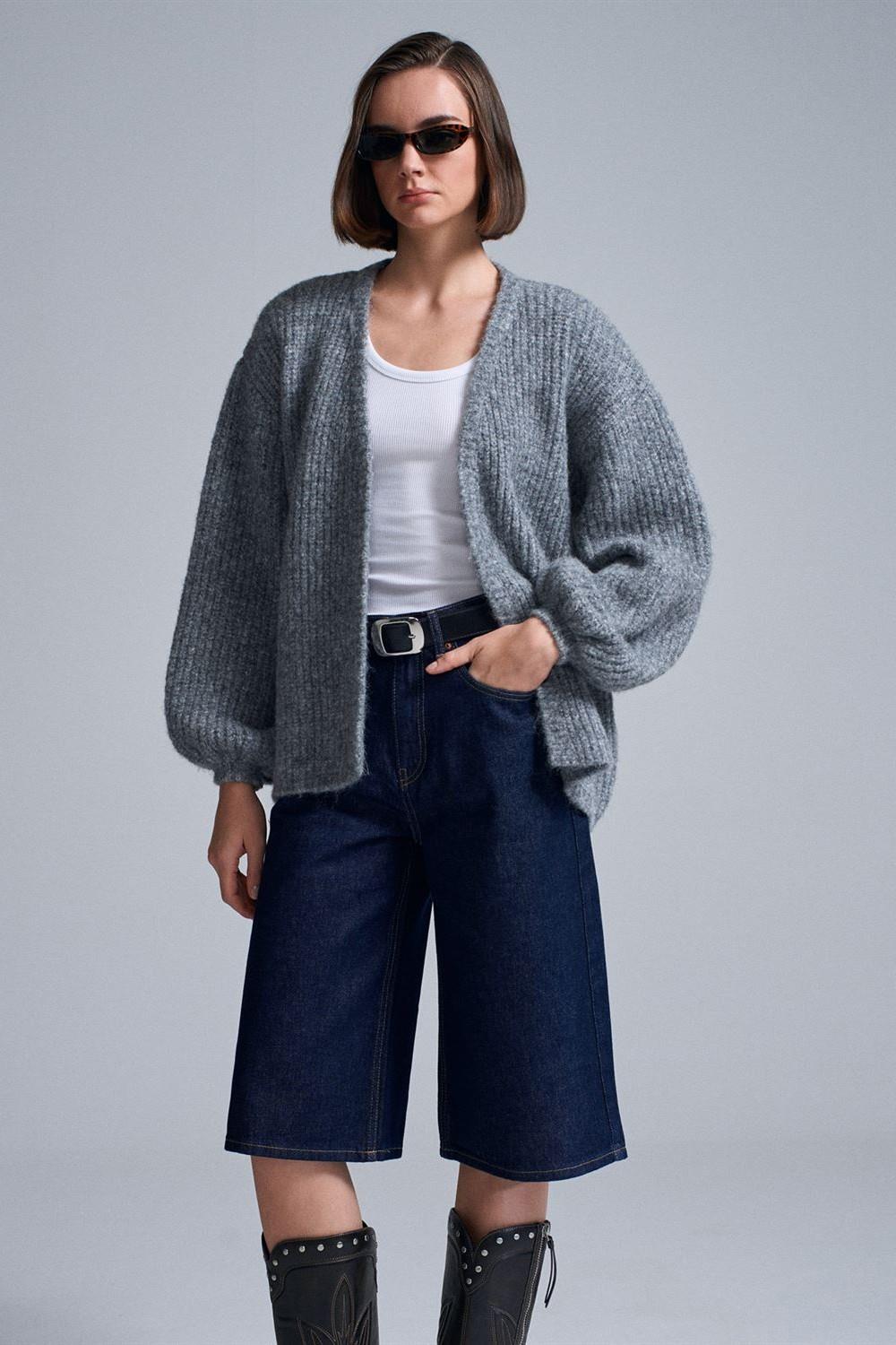 Yumuşak Dokulu Dökümlü Triko Hırka DL60991