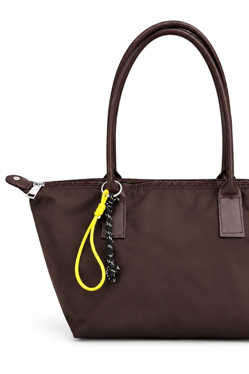 Charm Aksesuarlu Su Geçirmez Omuz Çantası SD4587