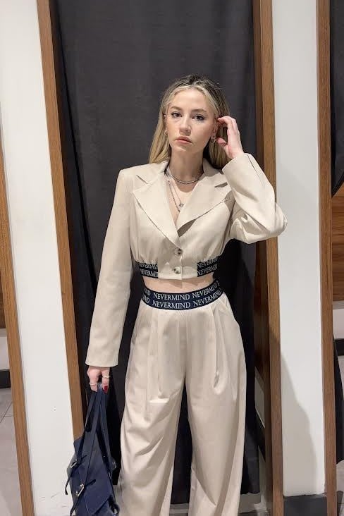 Lastik Detaylı Crop Ceket Pantolon Takım QZ01795