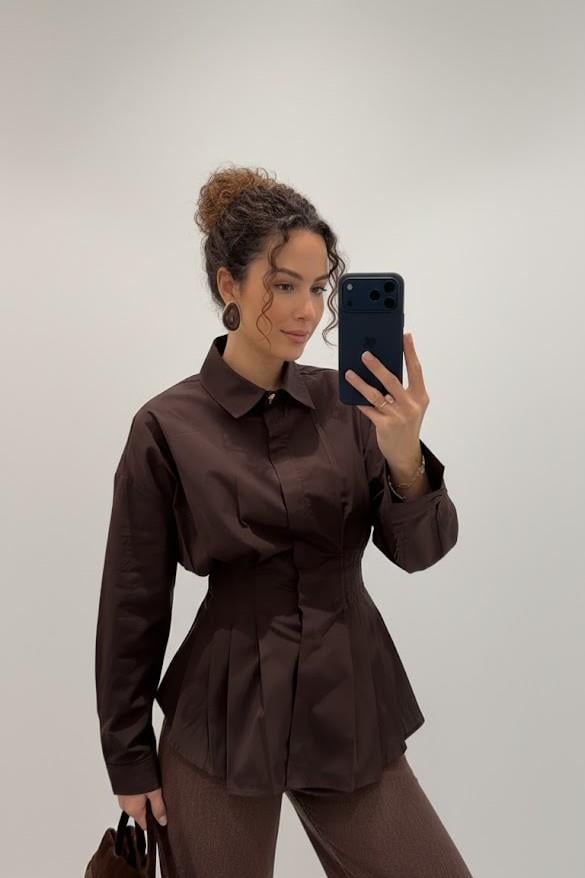 Yakası Aksesuarlı Bel Detaylı Gömlek QZ01813