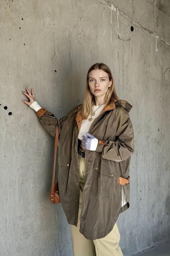 İç Astarı Şerit Detaylı Kapüşonlu Trençkot RB87137