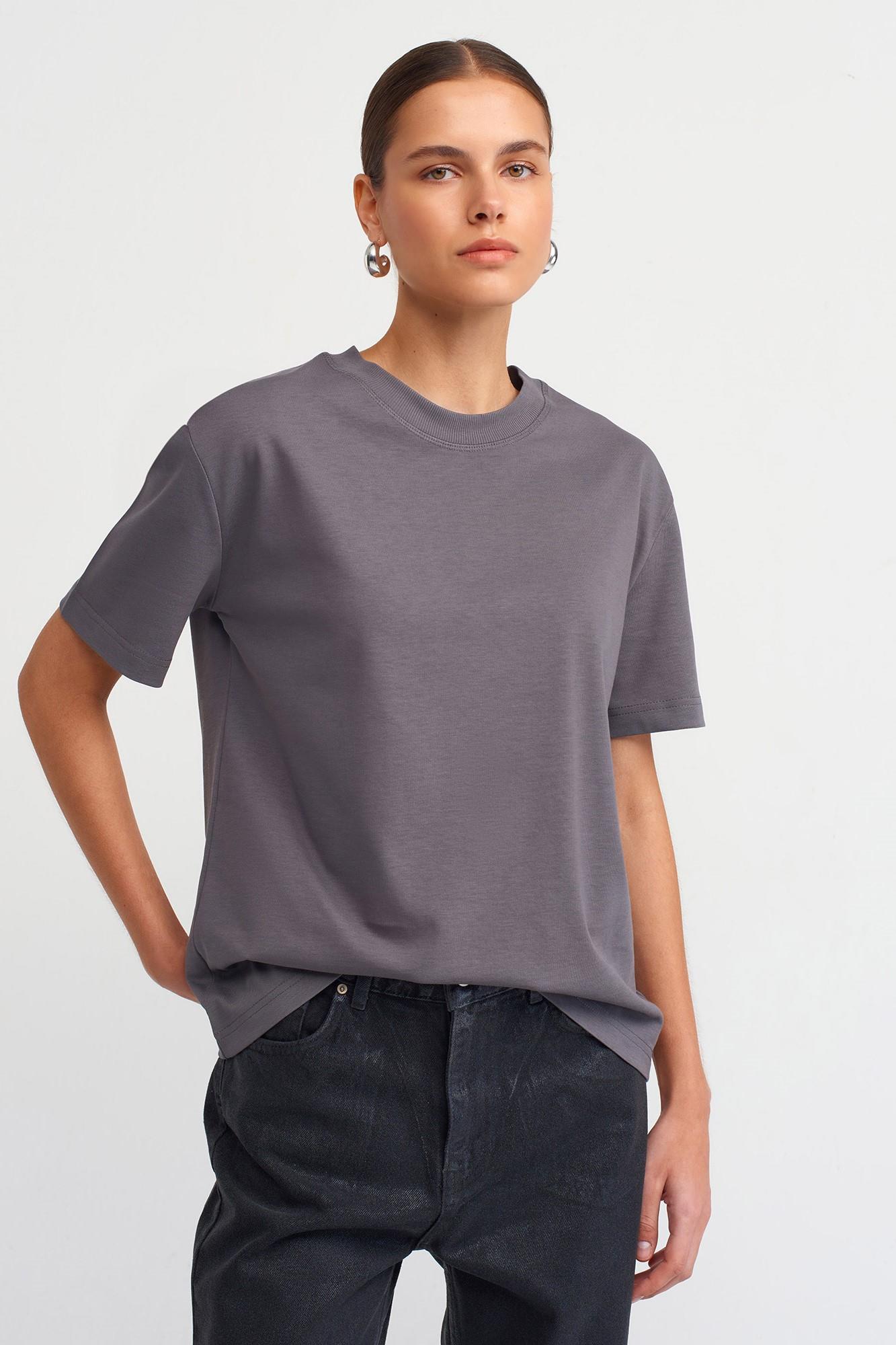 Dekoratif Dikişli Bisiklet Yaka T-shirt DL30312