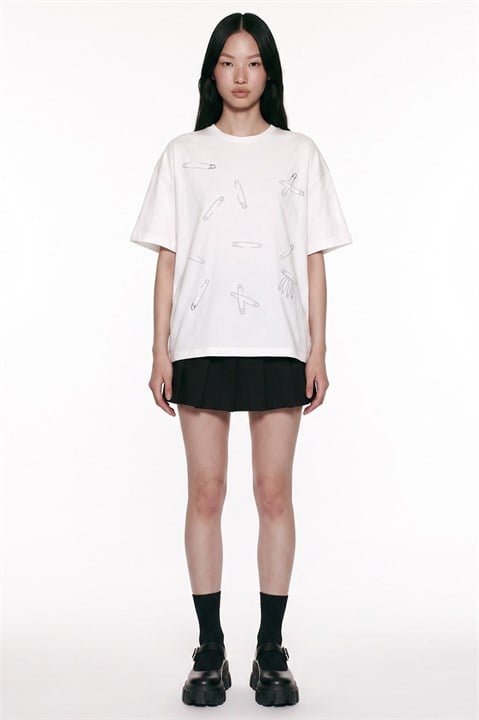 İğne Nakışlı Bisiklet Yaka T-shirt QZ02524