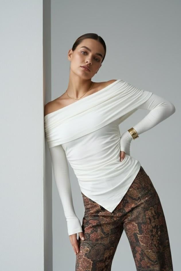 Madonna Yaka Asimetrik Kesim Bluz QS261005