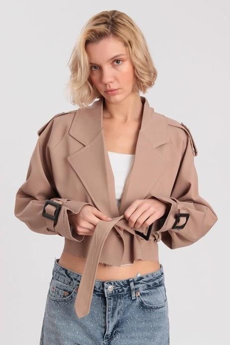 İç Astarı Çizgili Kemerli Oversize Kısa Ceket PR9306