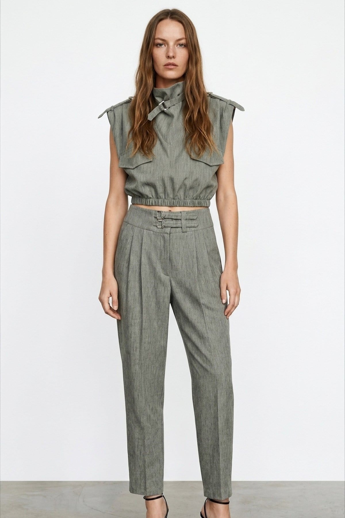 Toka Detaylı Crop Pantolon Takım QZ02135