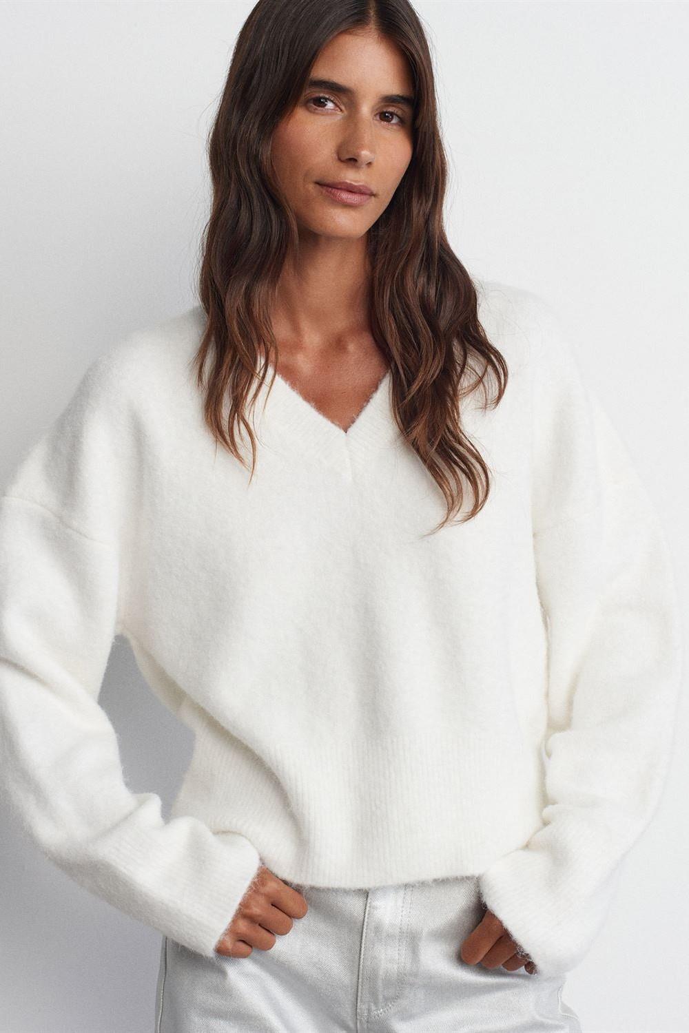 V Yaka Yumuşak Dokulu Triko Kazak DL10645