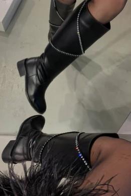 Kemeri Taş Aksesuarlı Kısa Topuk Çizme SGM501