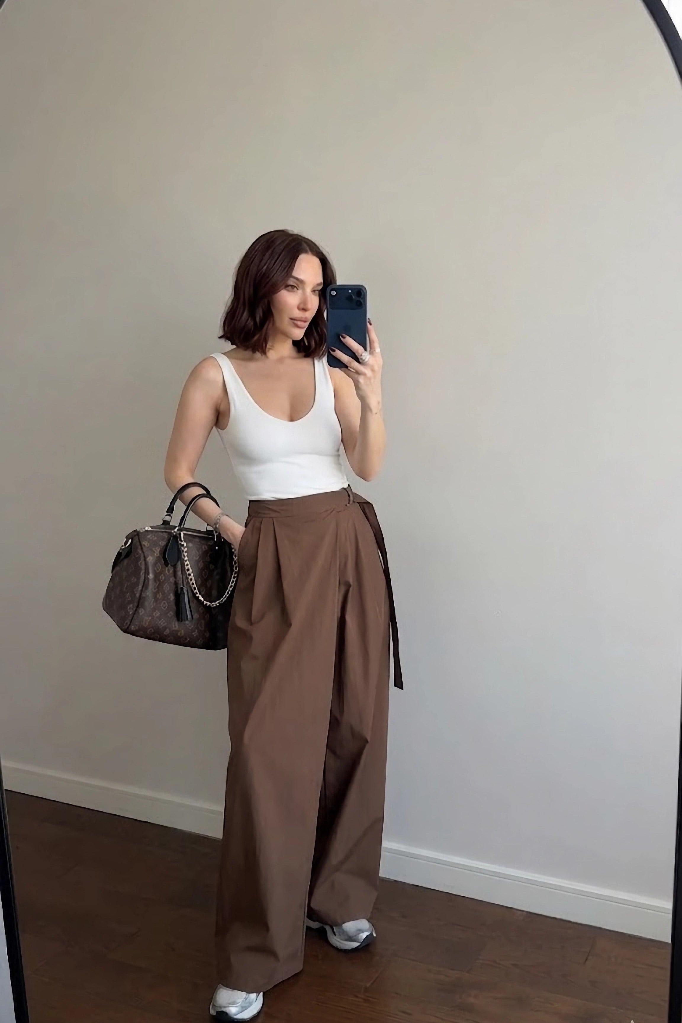 Kuşak Detaylı Pileli Pantolon PR51300