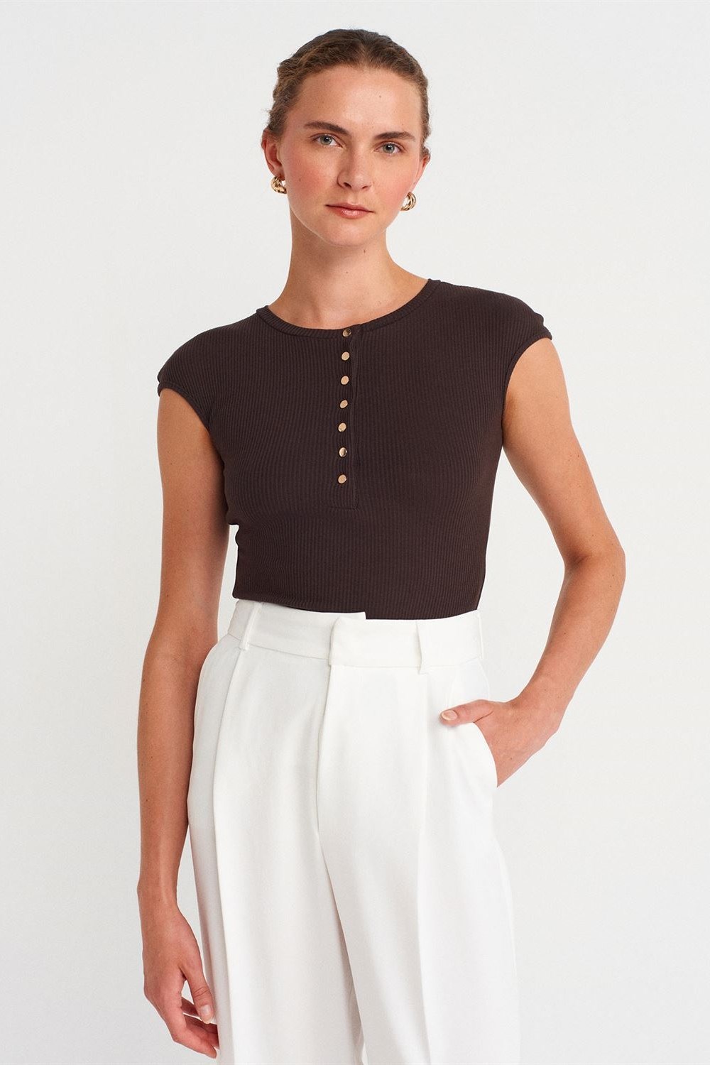 Düğmeli Kısa Kollu Top DL31887