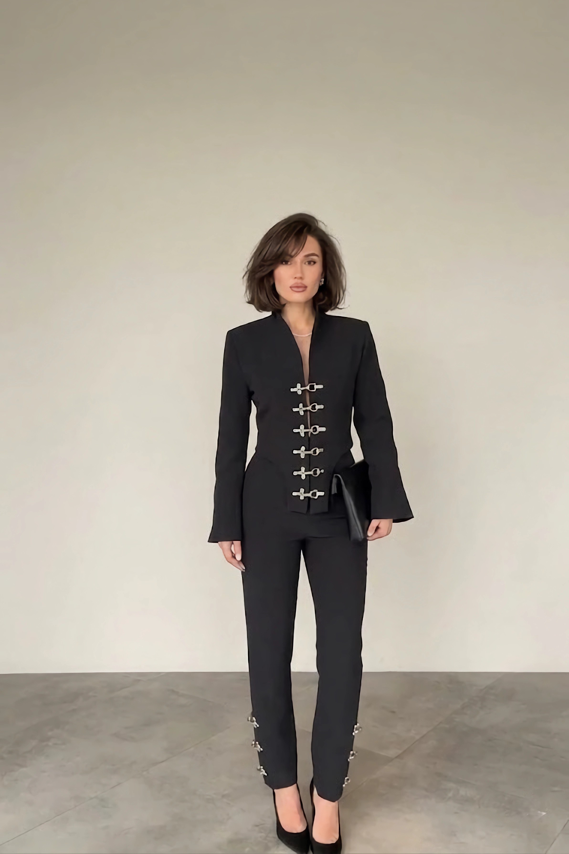 Metal Tokalı Asimetrik Kesim Ceket Pantolon Takım KD4589