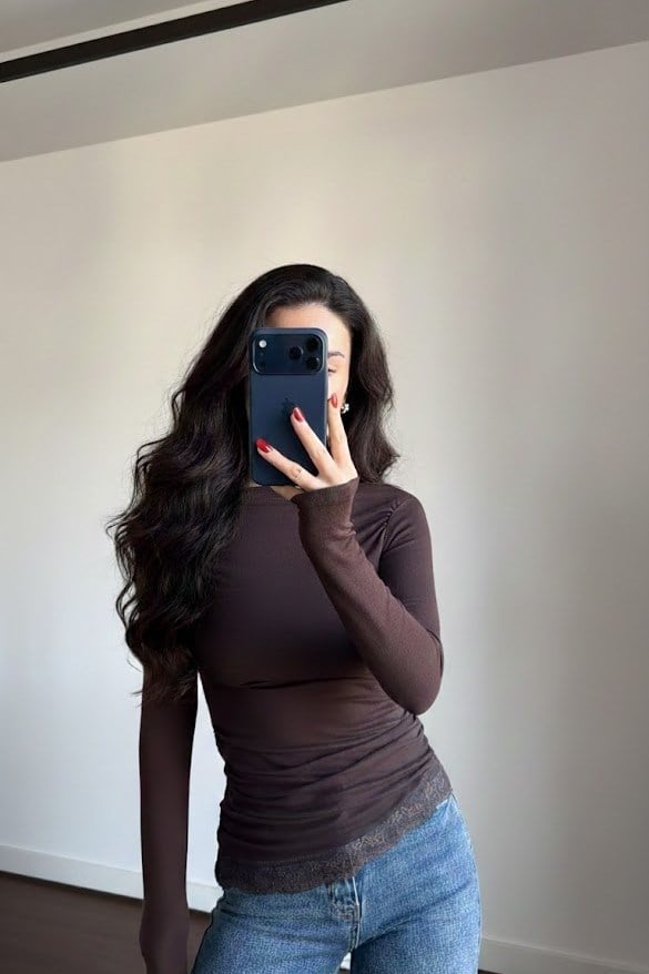 Etek Ucu Dantelli Asimetrik Bluz QS261009