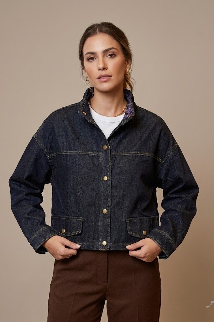 Cep Detaylı Düğmeli İçi Desenli Jean Ceket RB99960