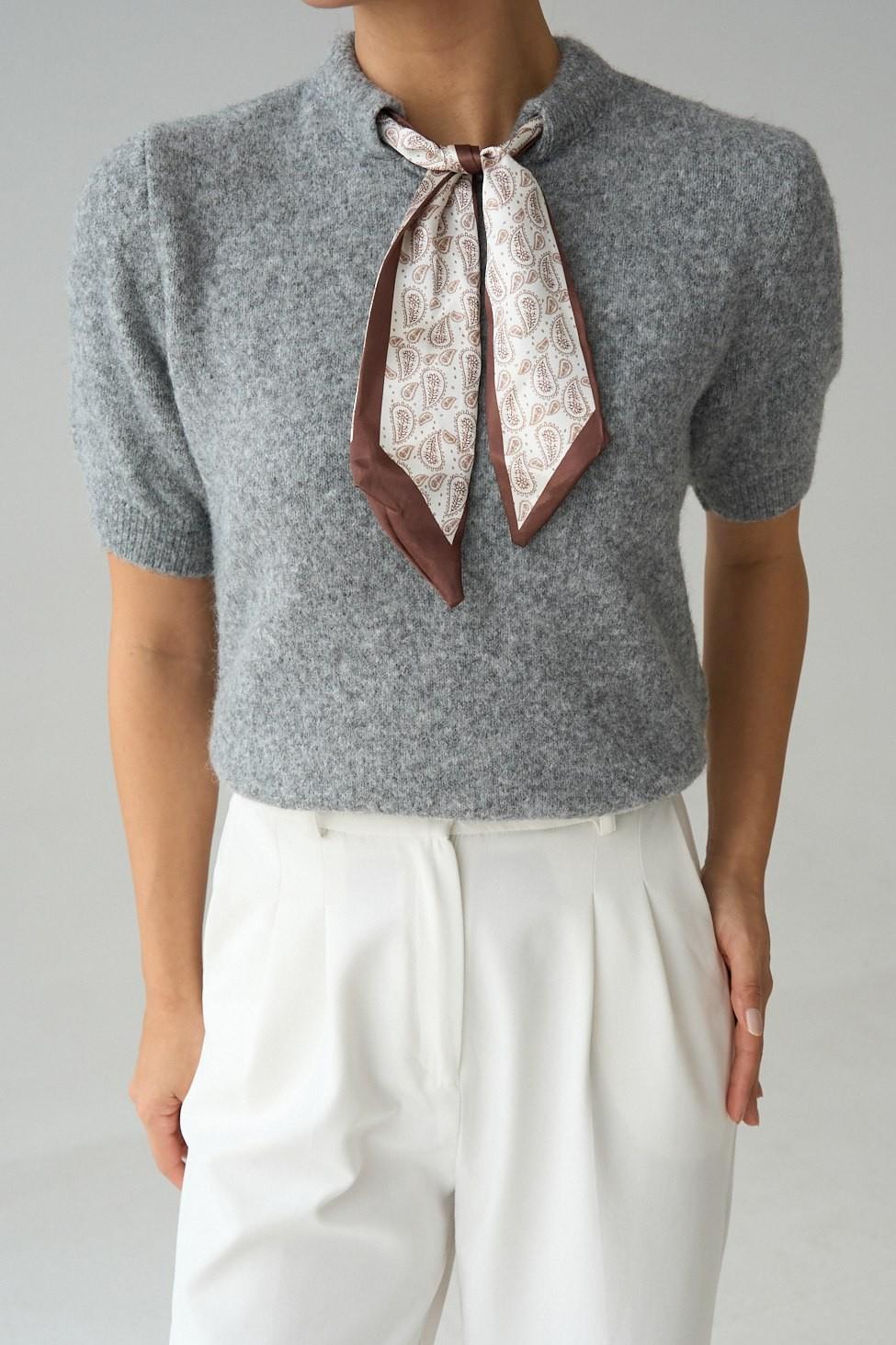 Fular Aksesuarlı Kısa Kollu Kazak QS251145