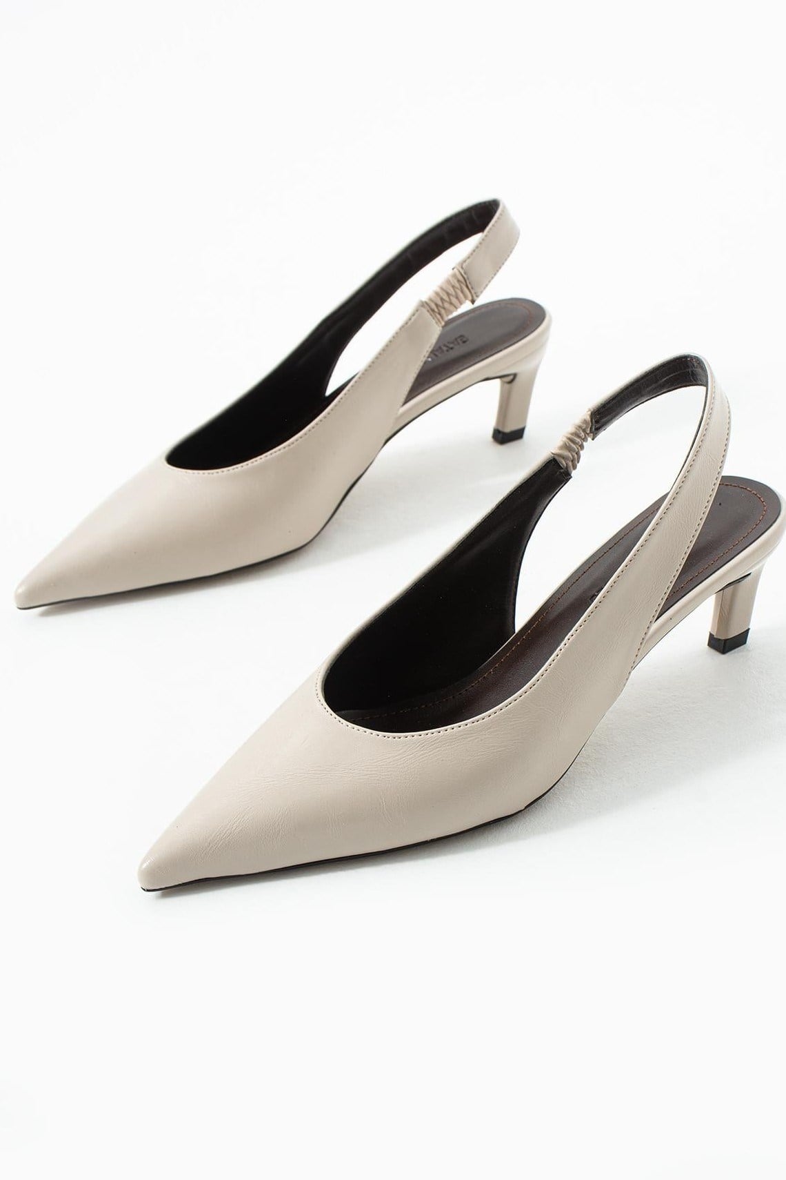 Kısa Topuk Arkası Açık Topuklu Ayakkabı FE5032