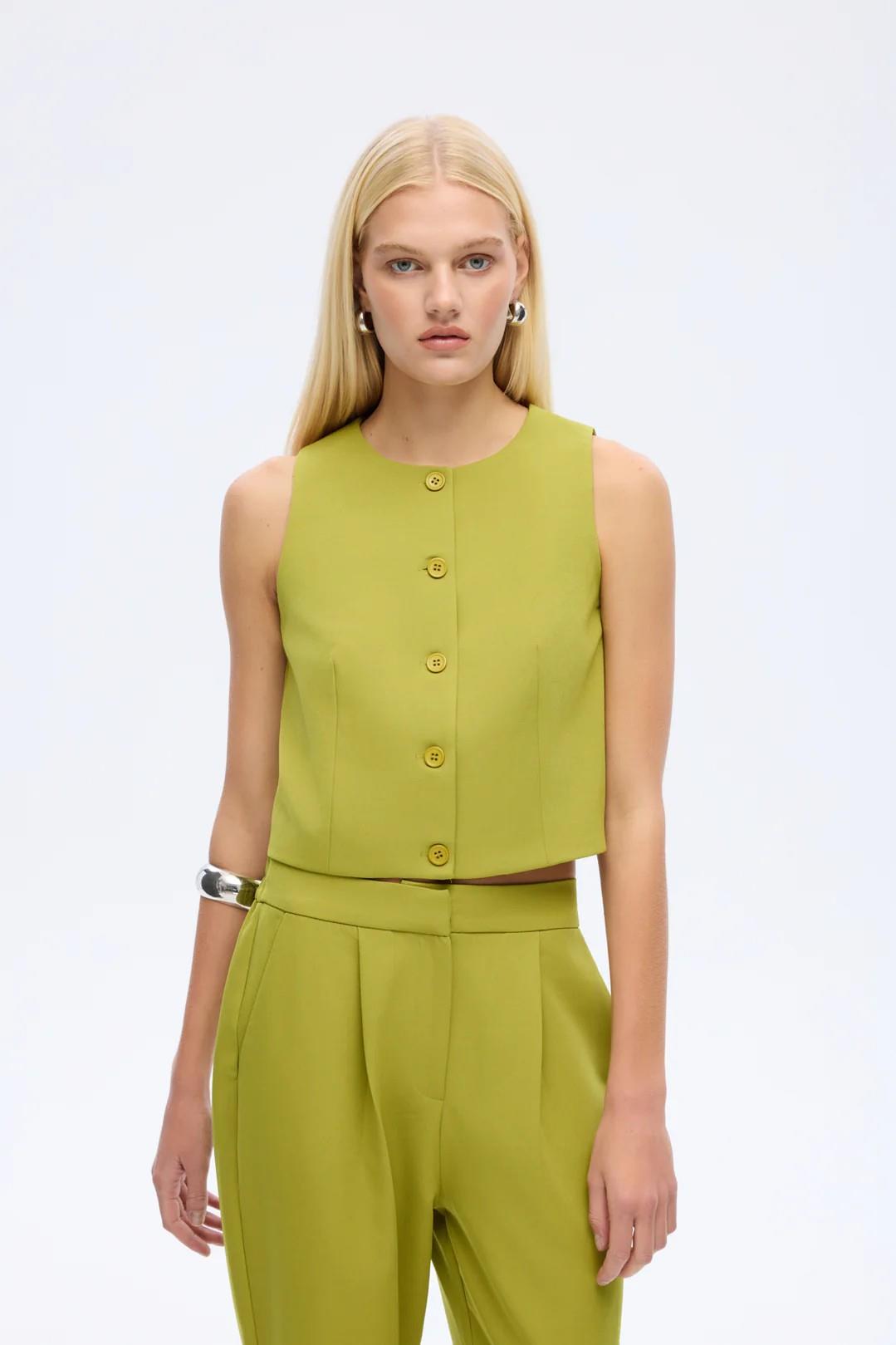 Kolsuz Önü Düğmeli Yelek QZ00005