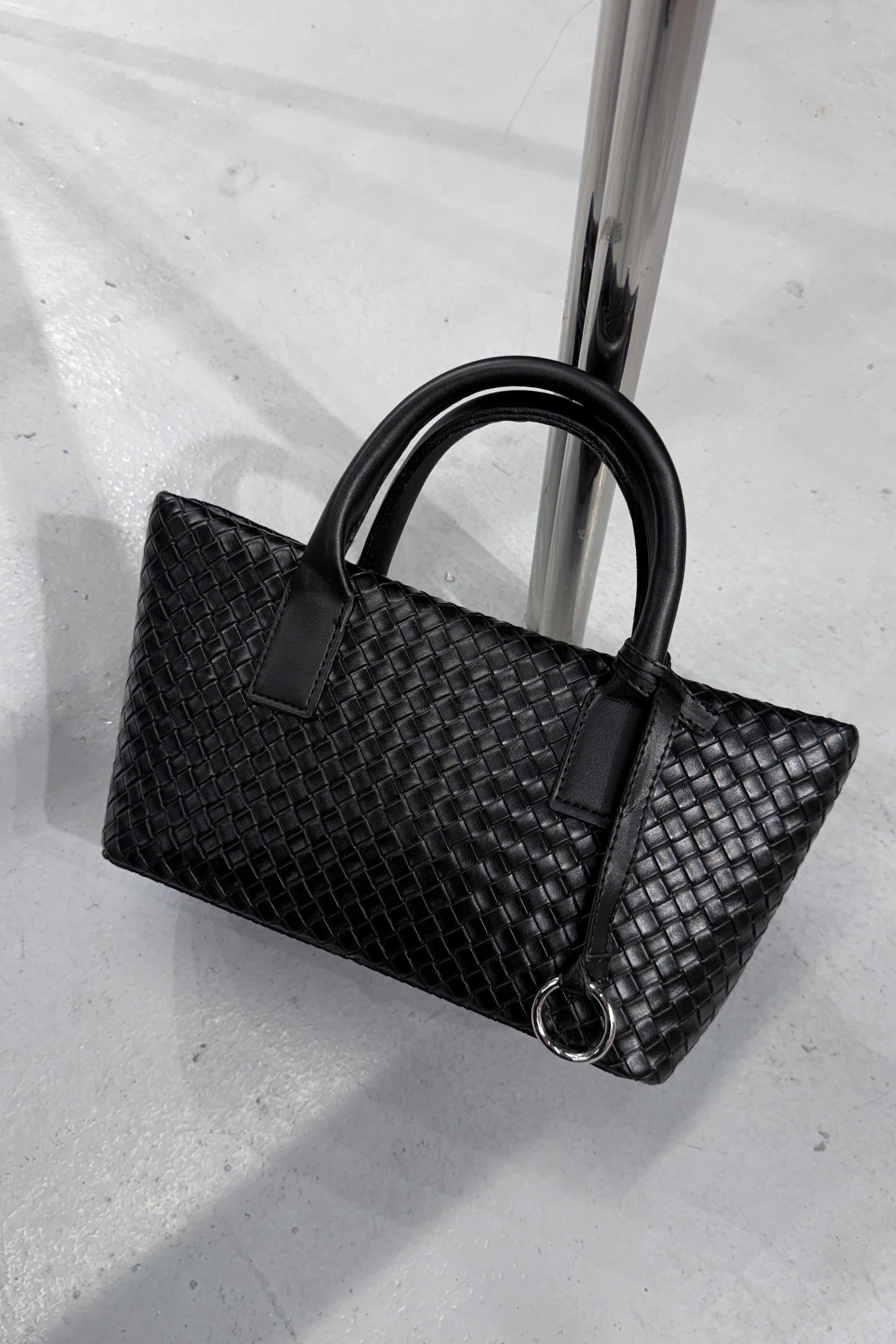 Örgü Desenli Deri Omuz Çantası FE2897