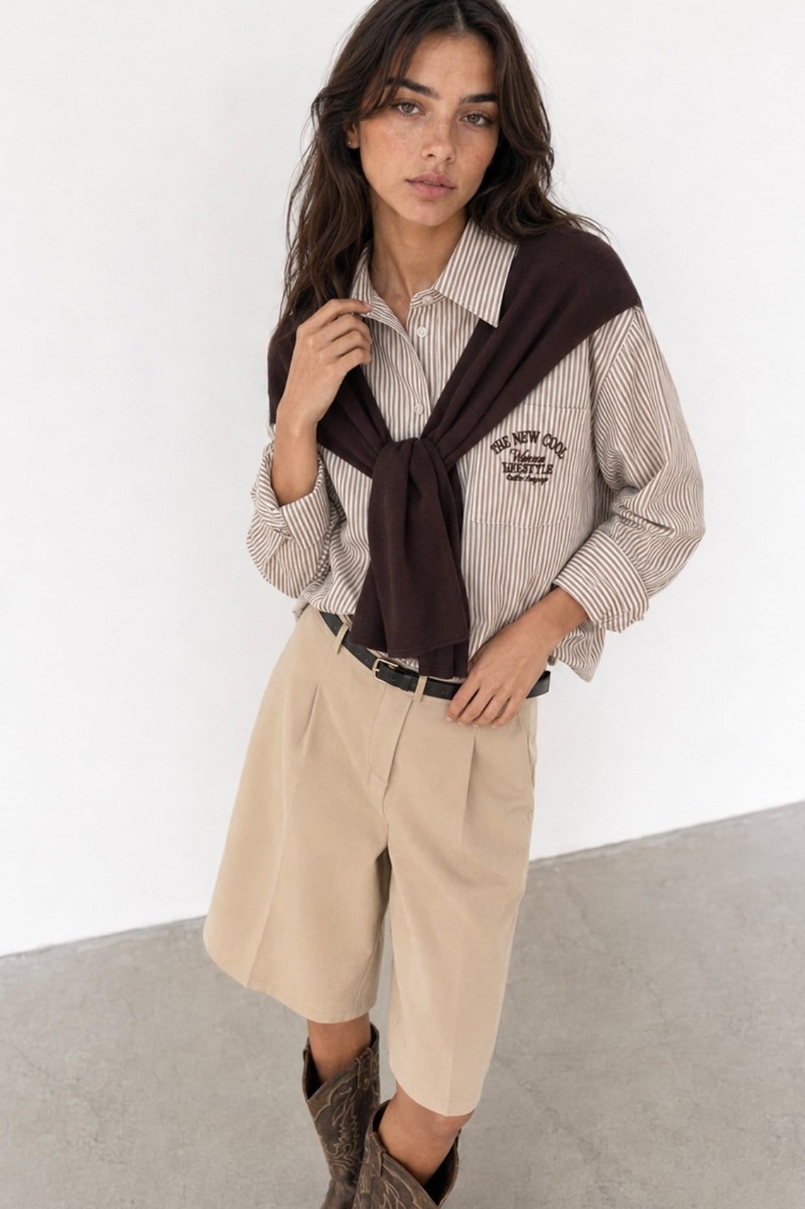 Omuz Bağlama Detaylı Çizgili Oversize Gömlek QZ02656
