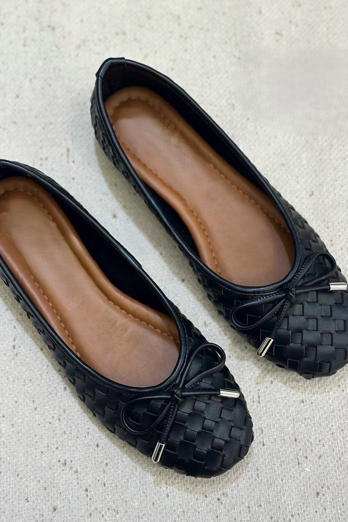 Örgü Desenli Fiyonk Detaylı Babet FE1156