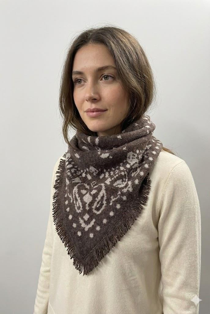 Desenli Yumuşak Dokulu Küçük Boy Şal QS261001