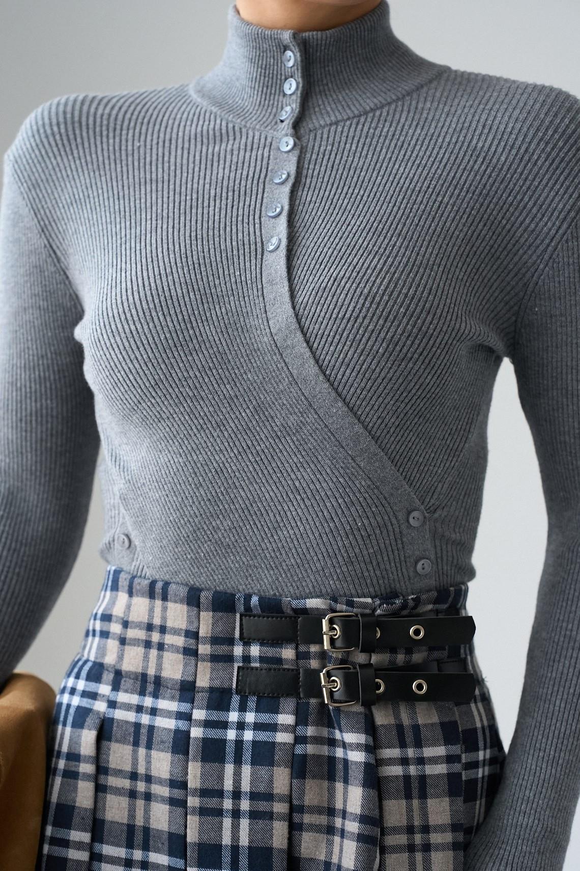 Belden Düğmeli Asimetrik Kesim Triko QS251027