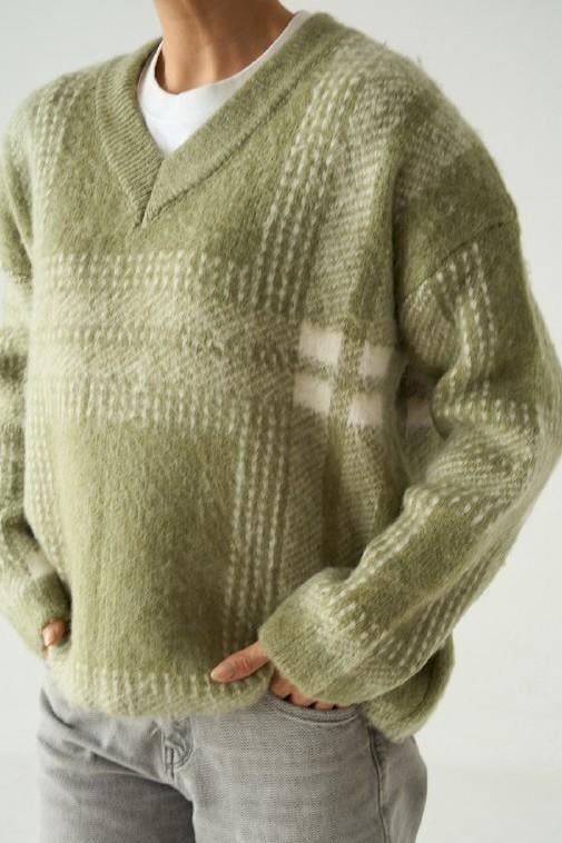 V Yaka Şardonlu Kazak QS251134