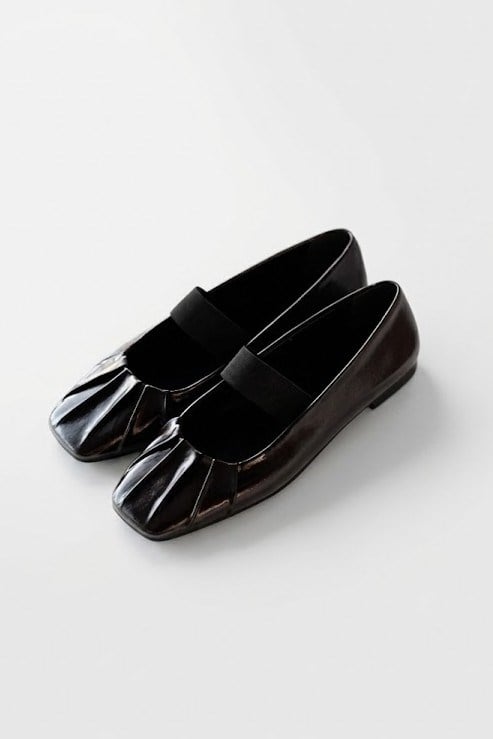 Önü Büzgü Detaylı Babet FE138