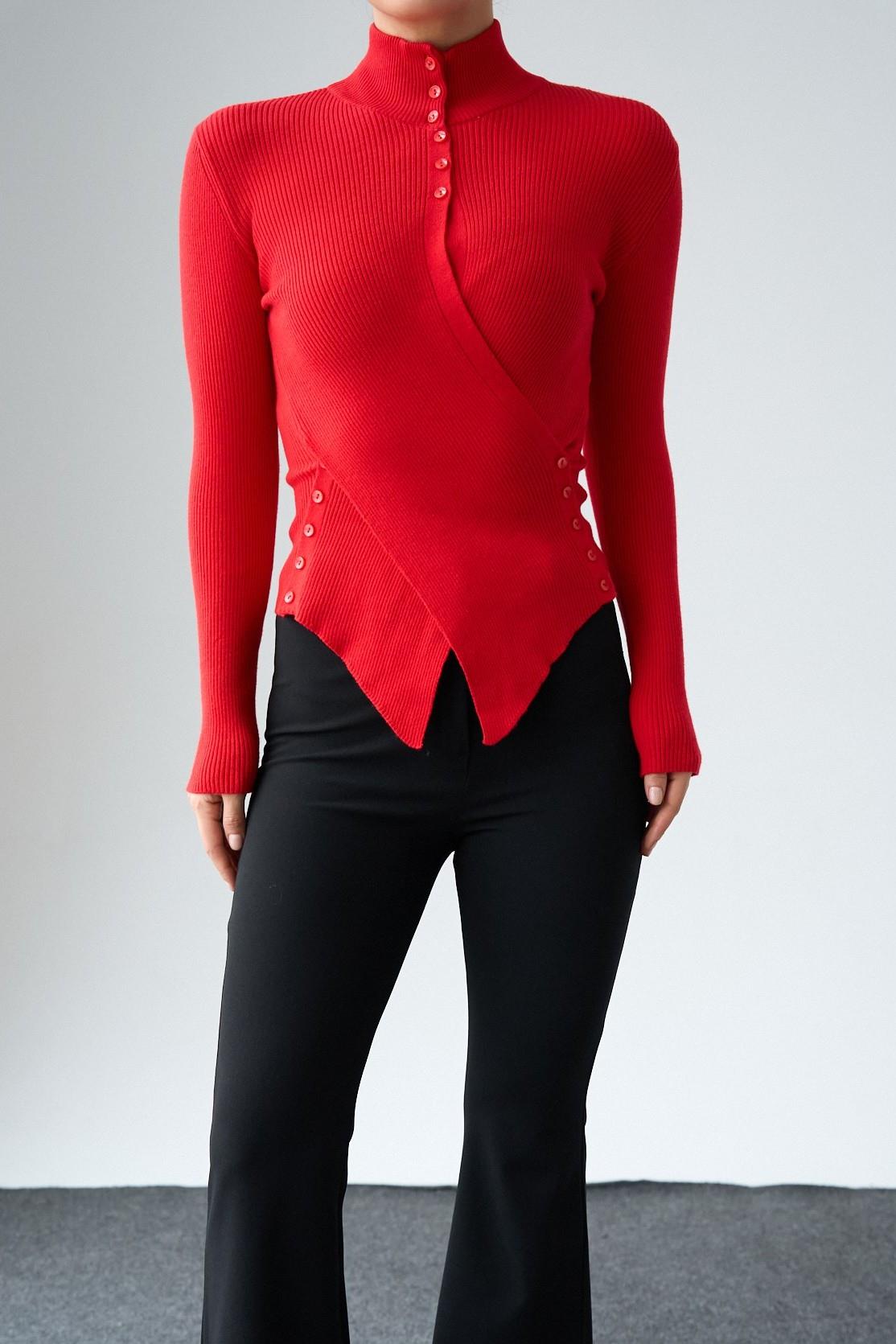 Belden Düğmeli Asimetrik Kesim Triko QS251027