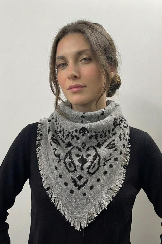 Desenli Yumuşak Dokulu Küçük Boy Şal QS261001