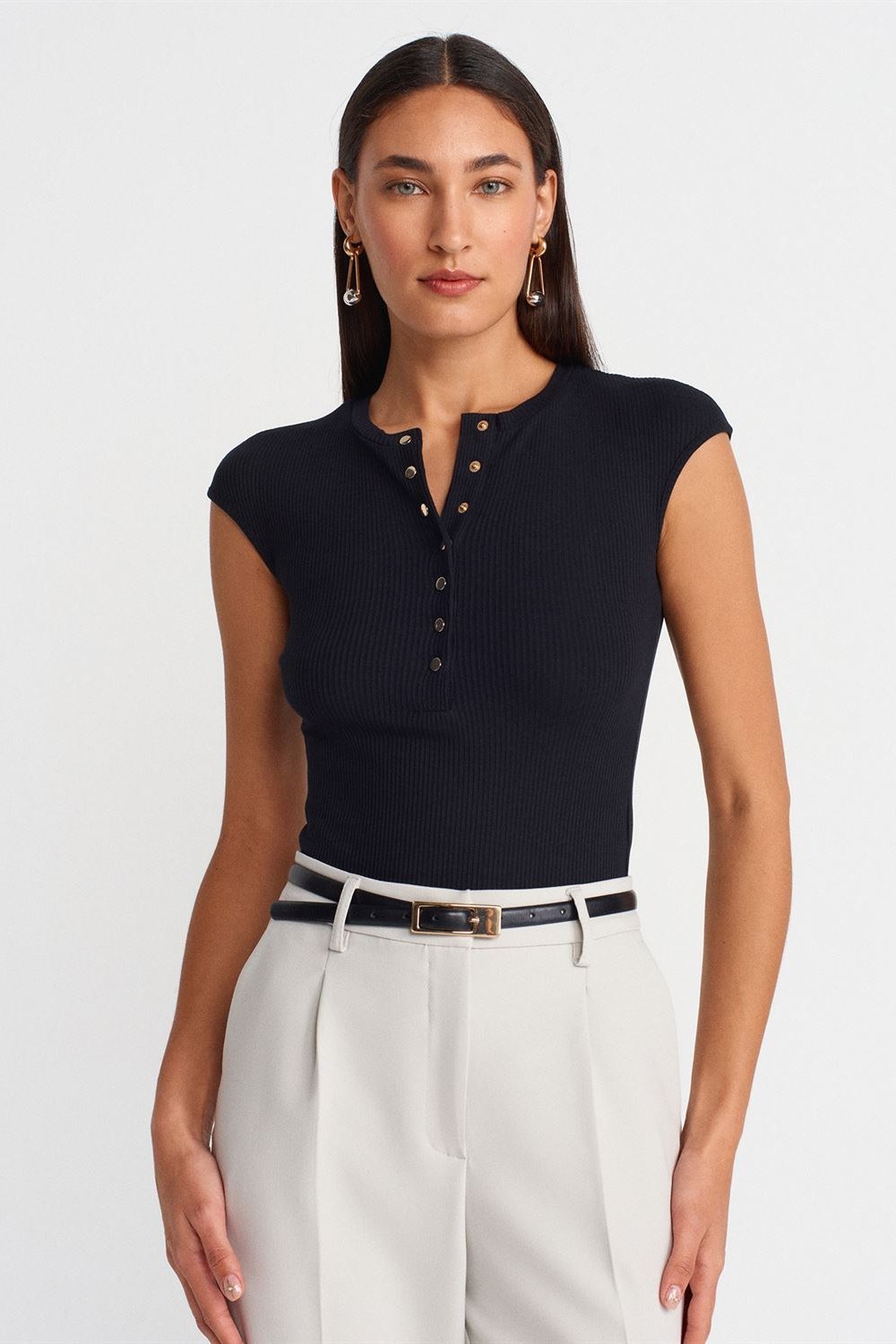 Düğmeli Kısa Kollu Top DL31887