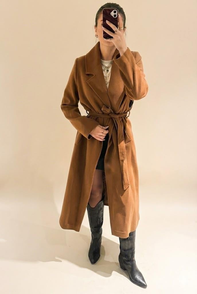 Kemer Detaylı Cepli Arkası Yırtmaçlı Kaşe Kaban Pİ70426