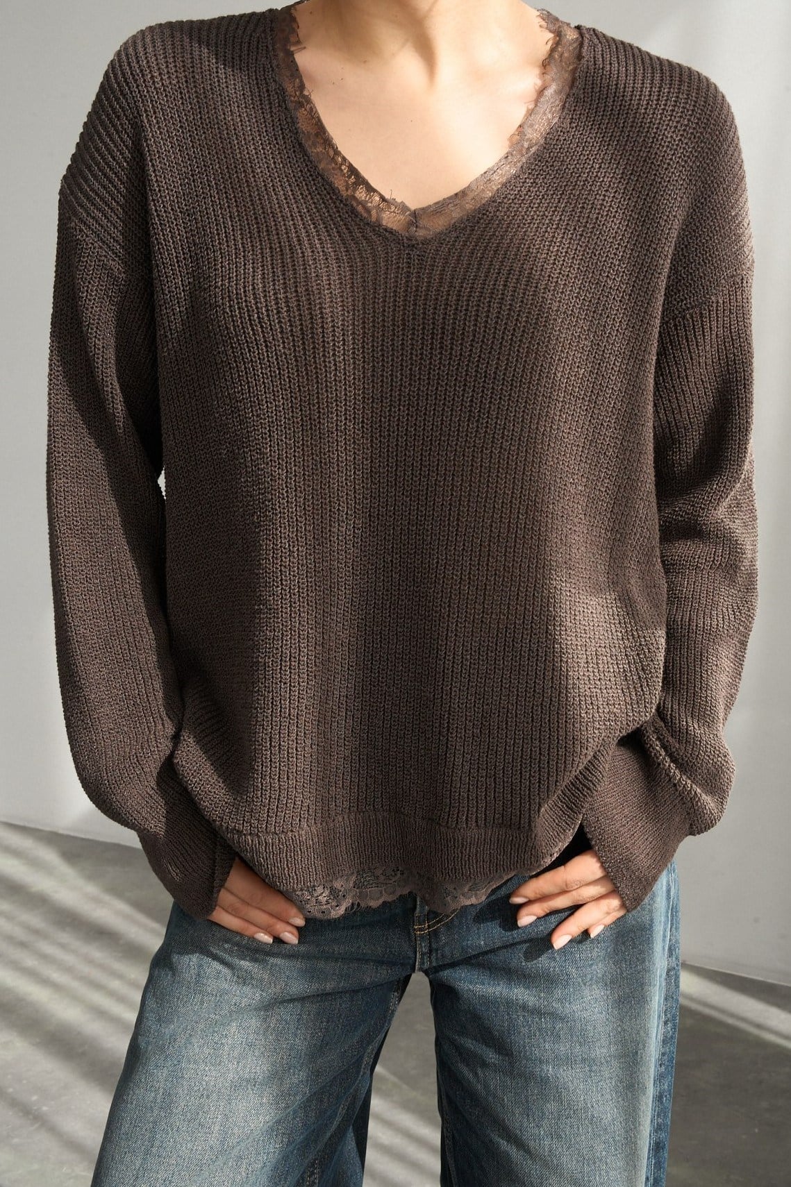 Yakası ve Etek Ucu Dantelli Kazak QS261018