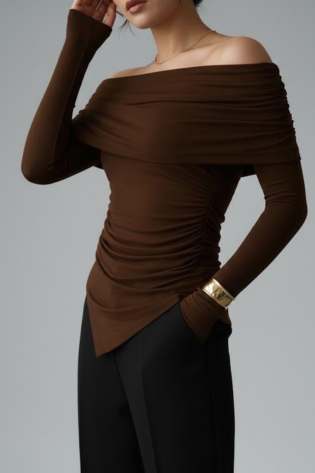 Madonna Yaka Asimetrik Kesim Bluz QS261005