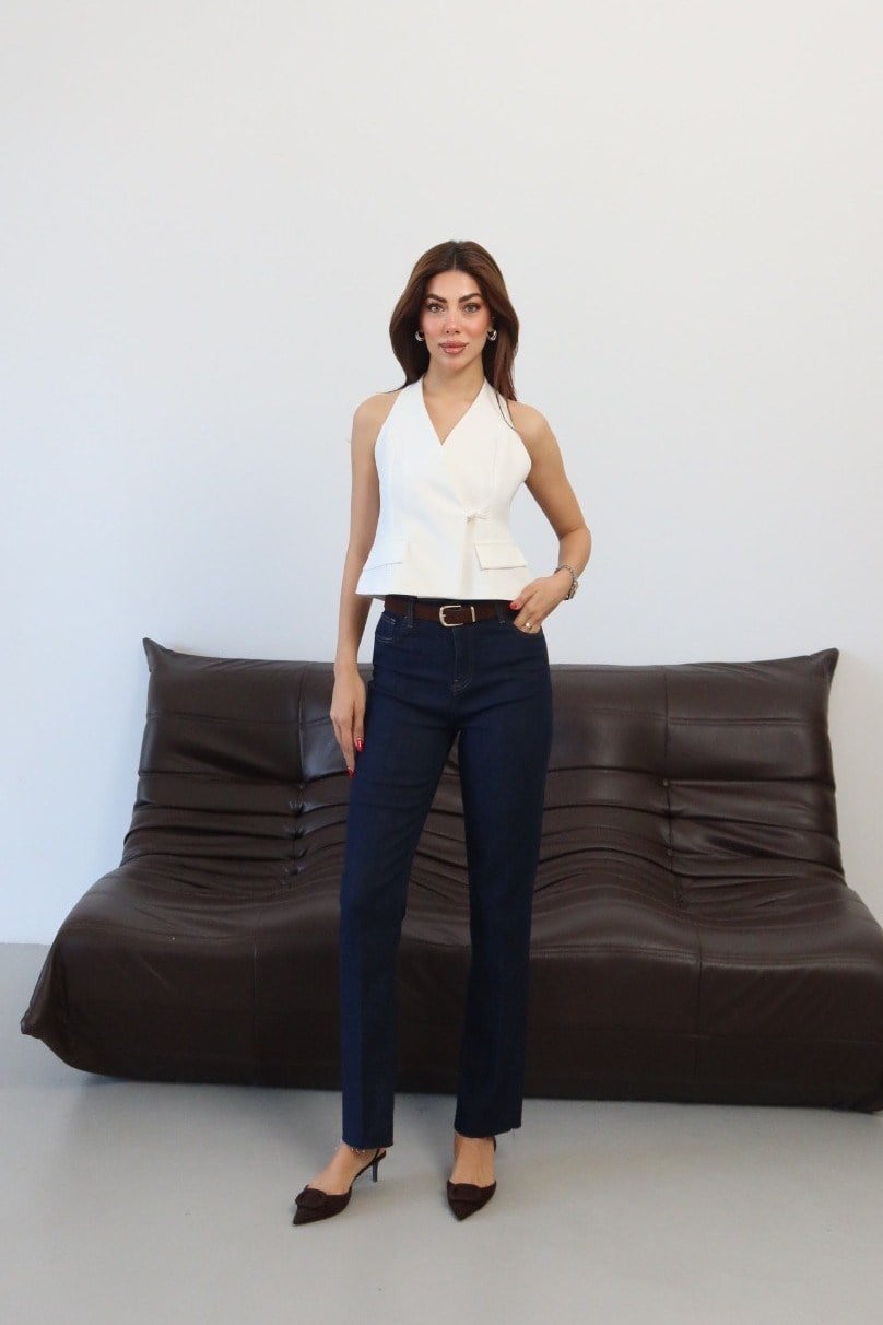 Kemer Detaylı Straight Cut Jean LC7977