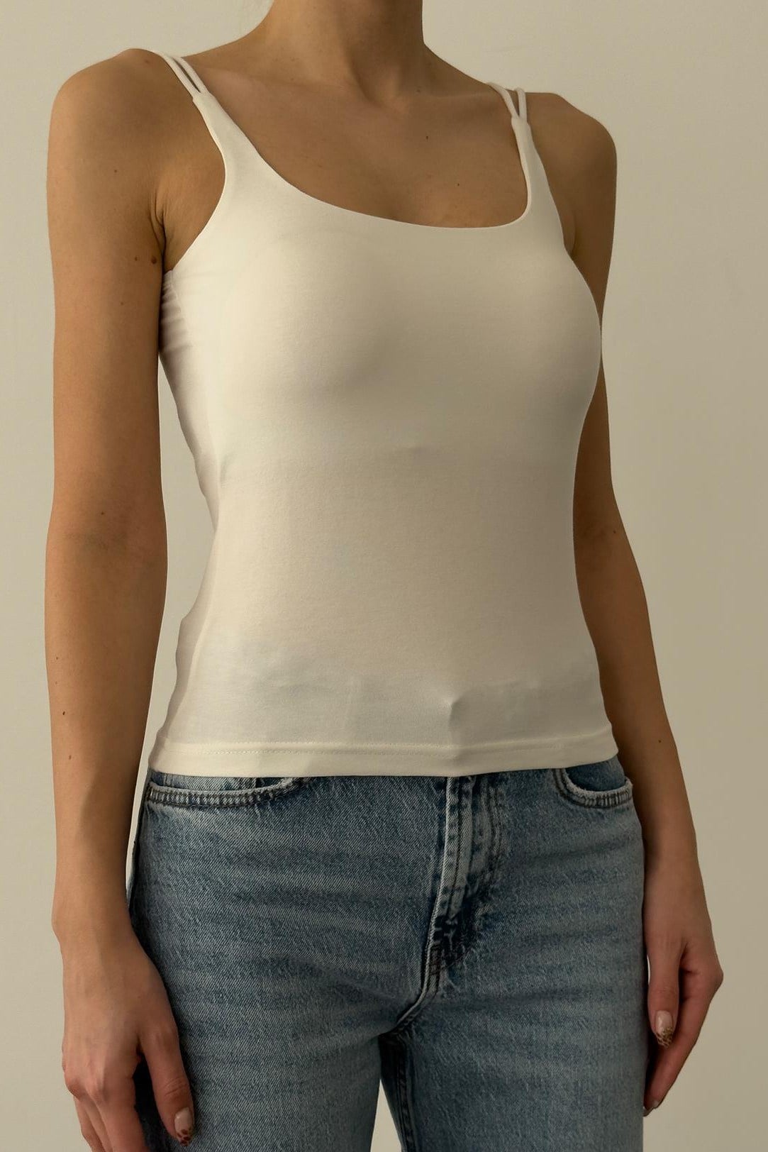 Geniş Yaka Çift Askılı Atlet QZ01406