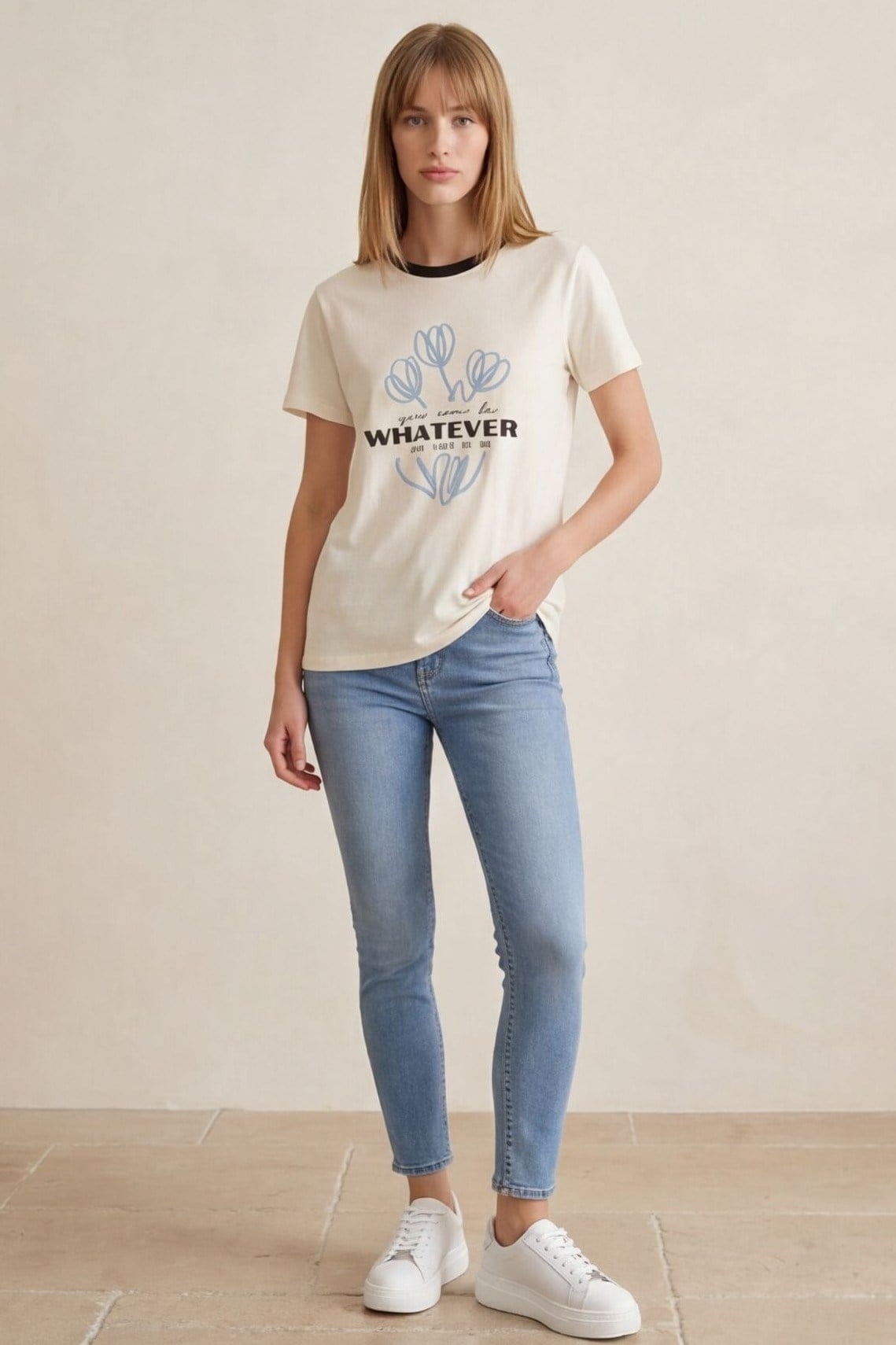 Baskı Nakış Detaylı T-shirt QZ02023