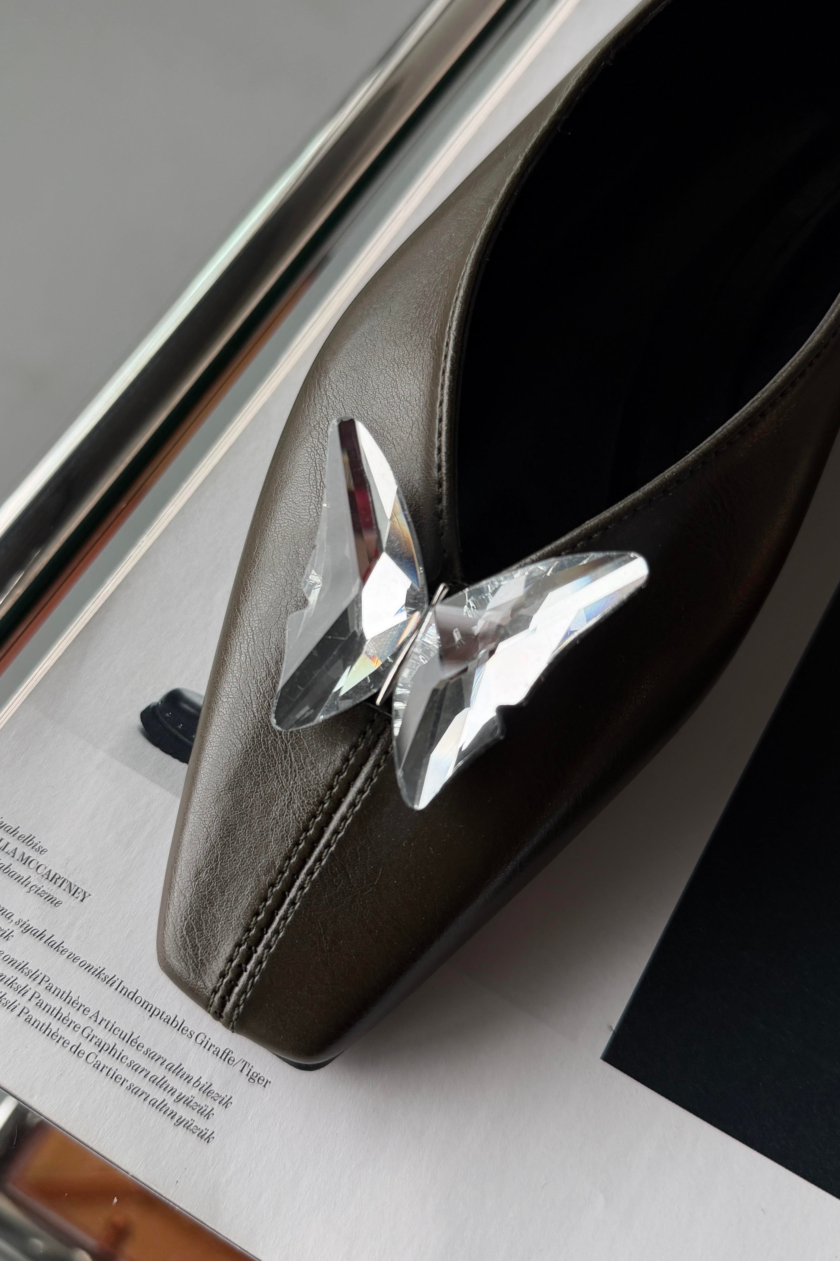 Kelebek Toka Aksesuarlı Babet FE136