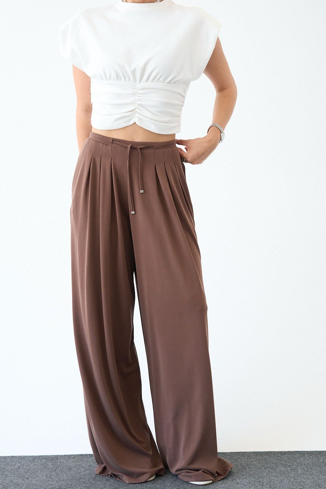 Pile Detaylı Dökümlü Pantolon QS26146