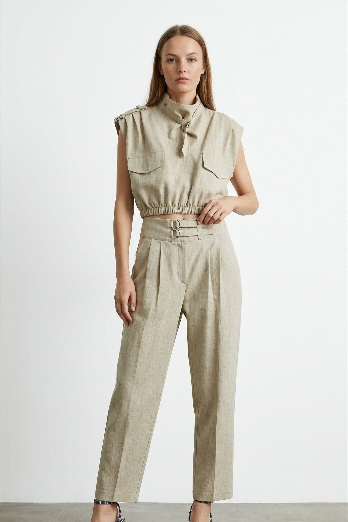 Toka Detaylı Crop Pantolon Takım QZ02135