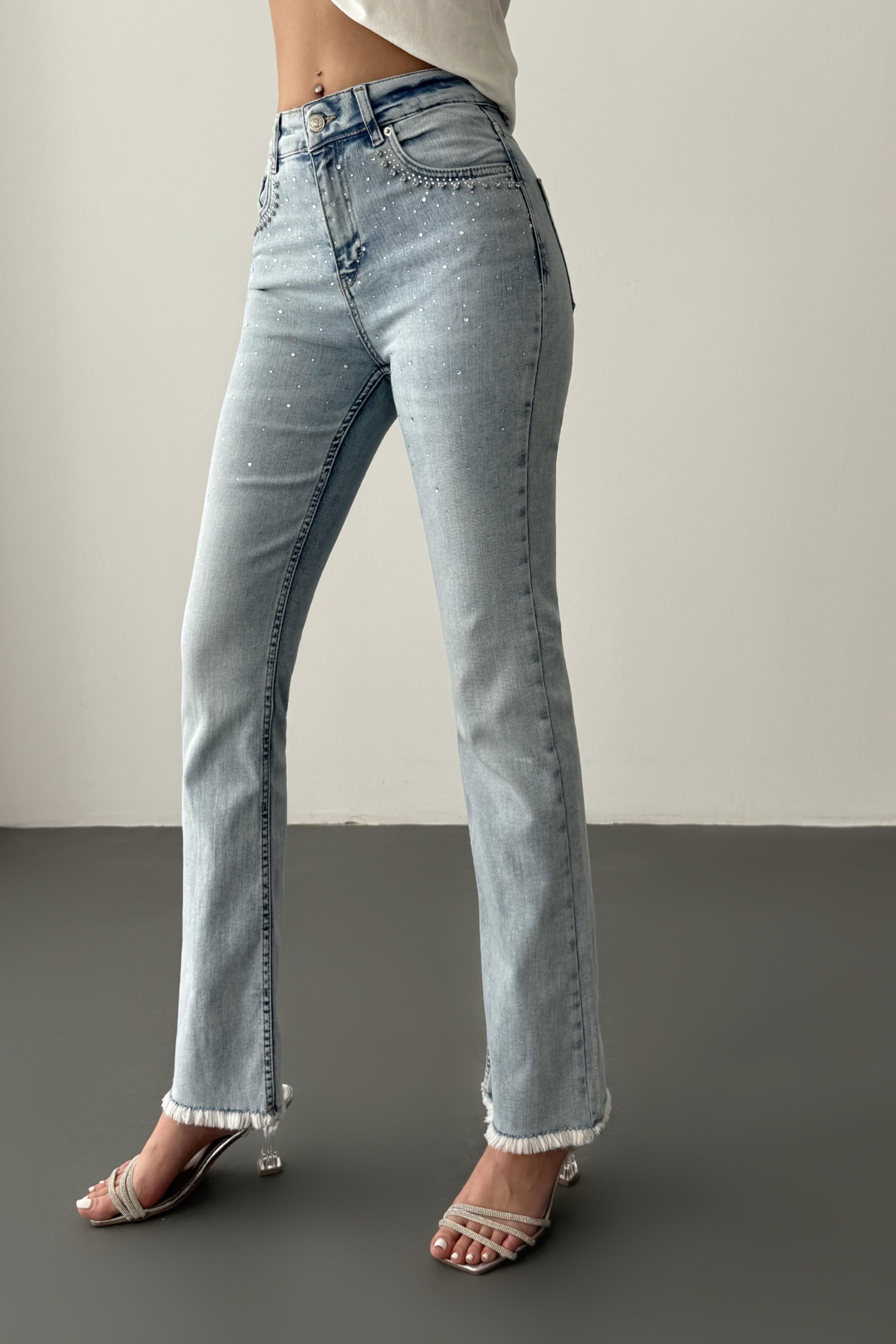 Dağınık Taşlı Paçası Püsküllü Flare Jean LC7403