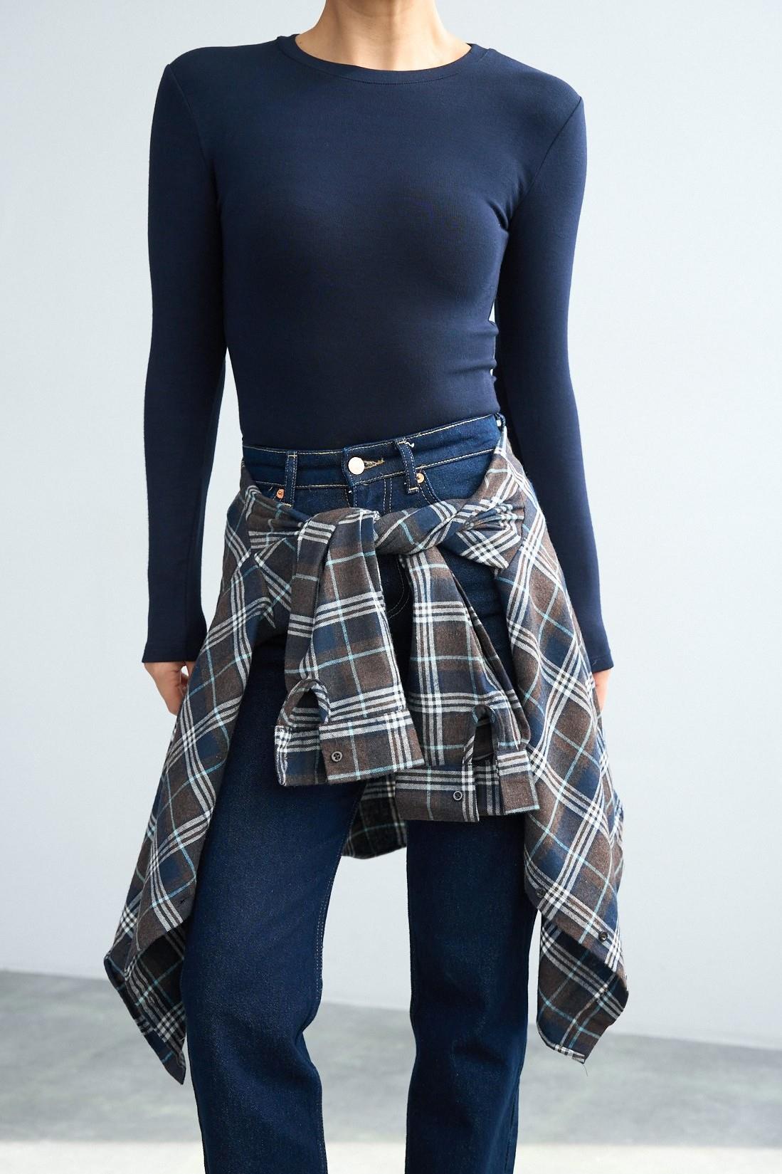 Uzun Kollu Yumuşak Dokulu Body QS241009