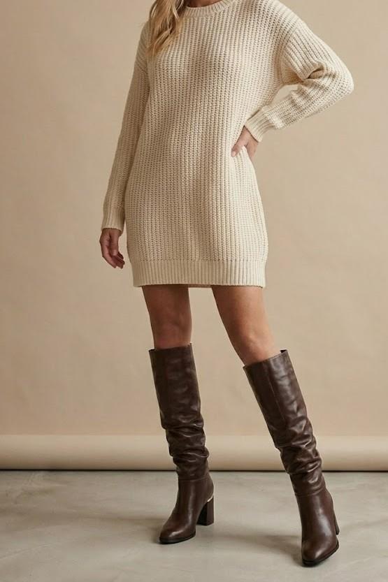 Sivri Burun Parlak Topuk Detaylı Büzgülü Çizme SGB037