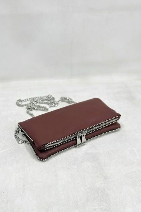 Zımba Detaylı Zincirli Deri El Çantası RY503