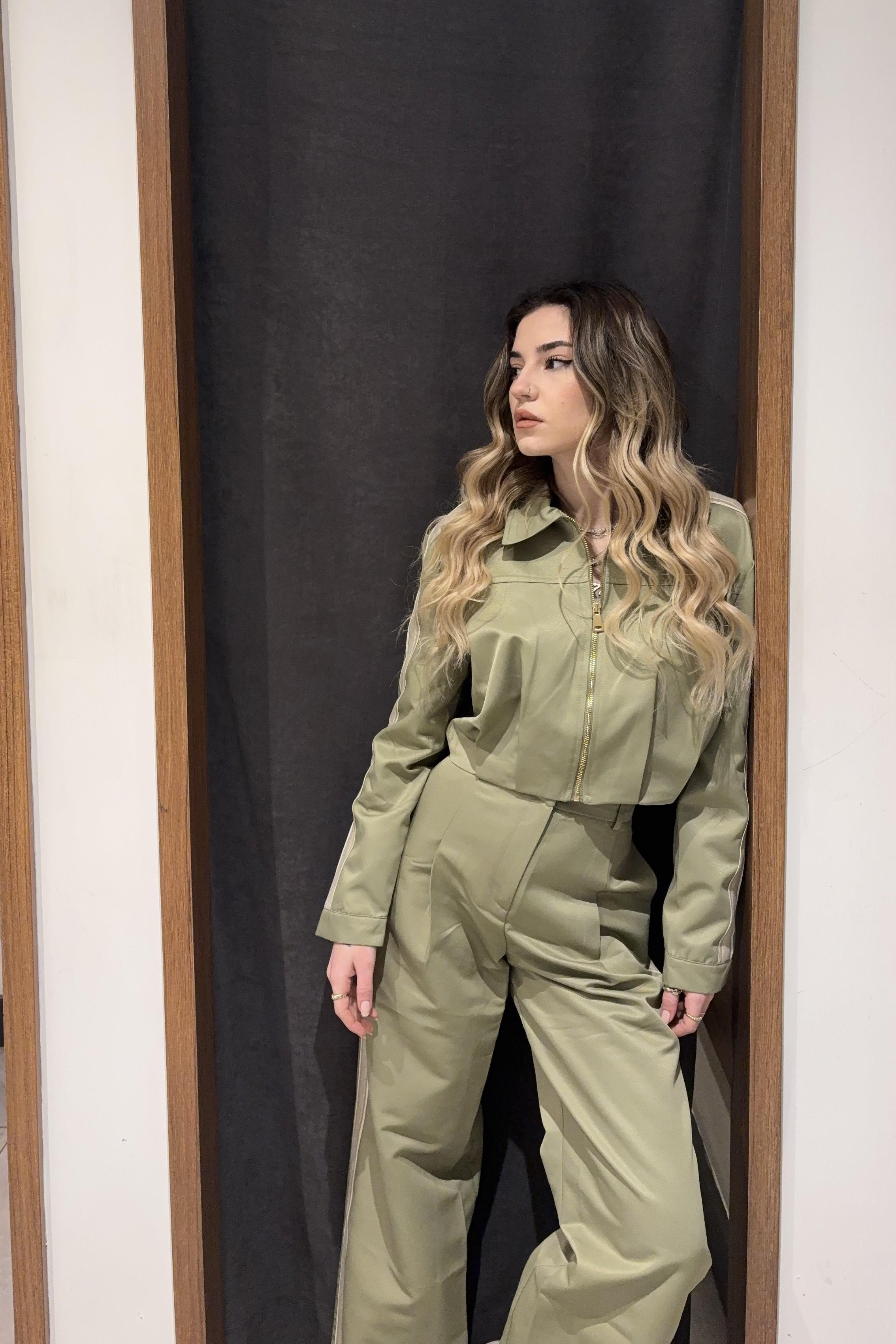 Şerit Detaylı Crop Ceket QZ01593