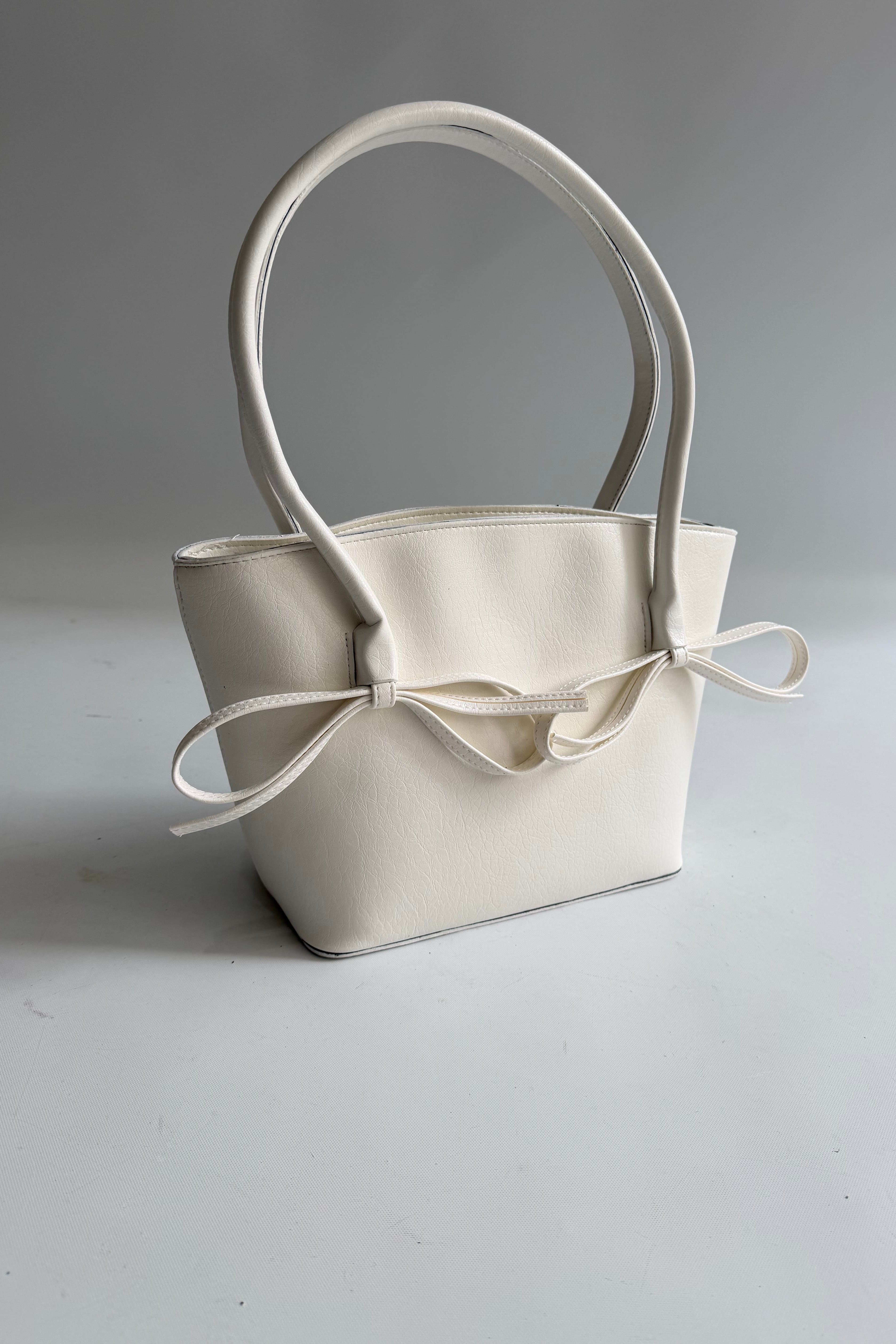 Fiyonk Aksesuarlı Omuz Çantası SD1247