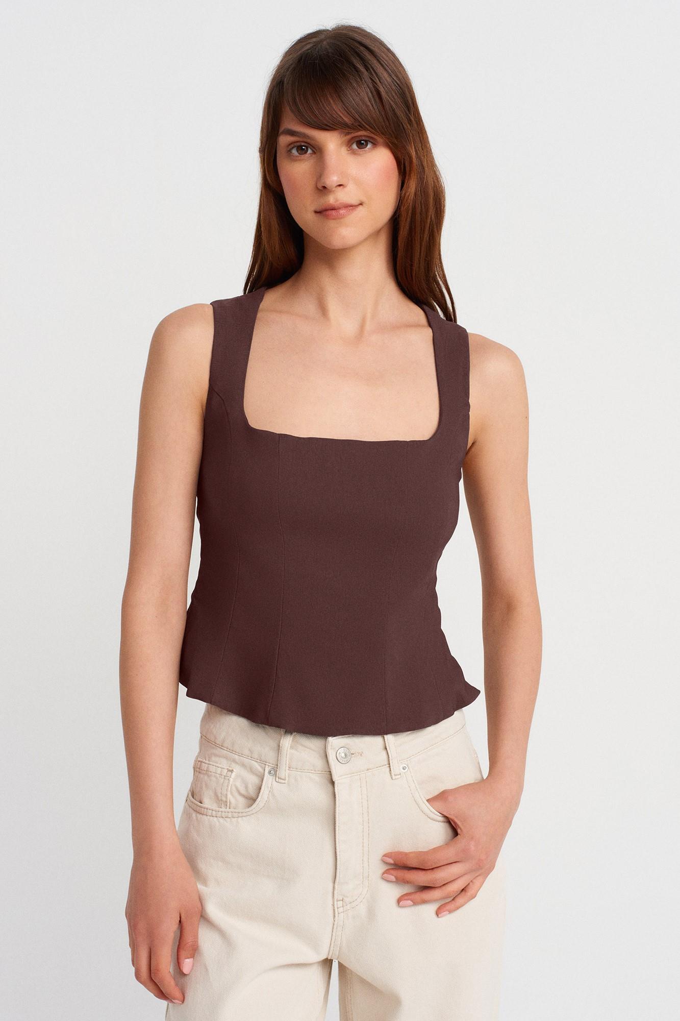 Kare Yaka Peplum Korse Top DL50860